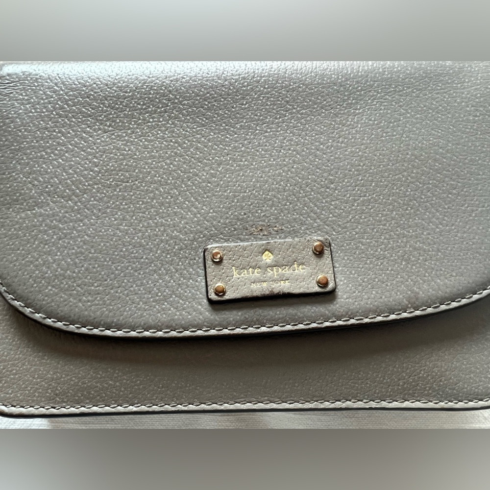 Kate Spade Elegant Gray Shoulder Bag